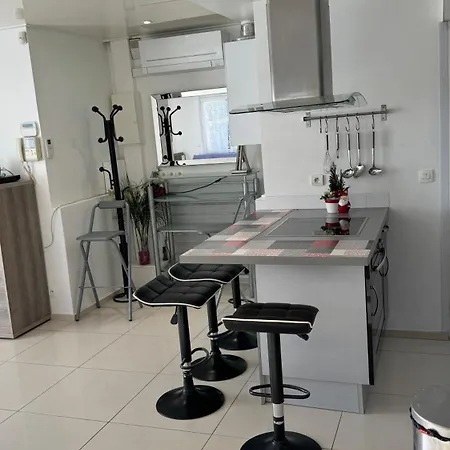 Magnifique Maison Situee A 14 Km De La Tour Eiffel Villa *